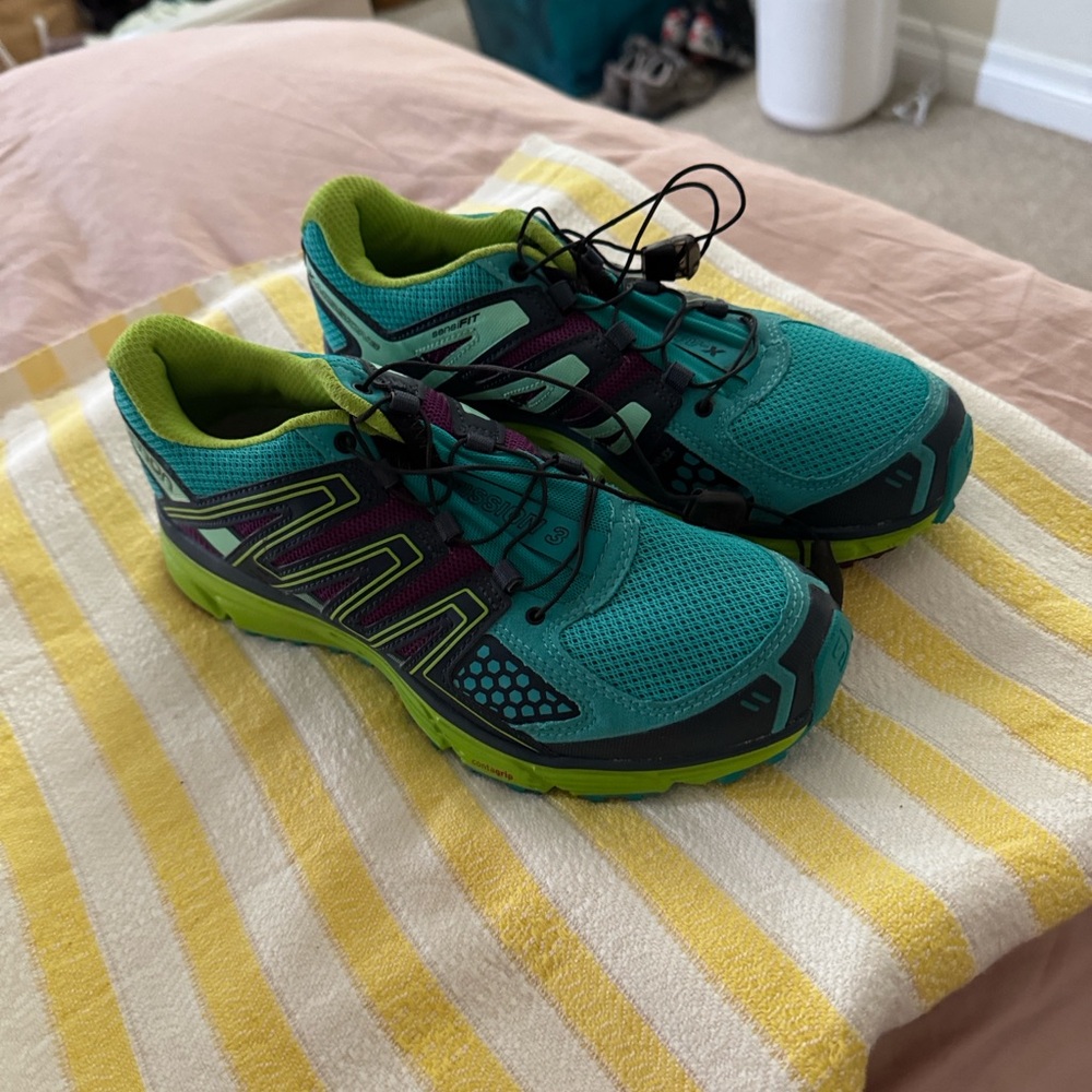 Women’s 3 Trail Running Shoes in the "Teal/Blue/Green" colorway. - Picture 8 of 10
